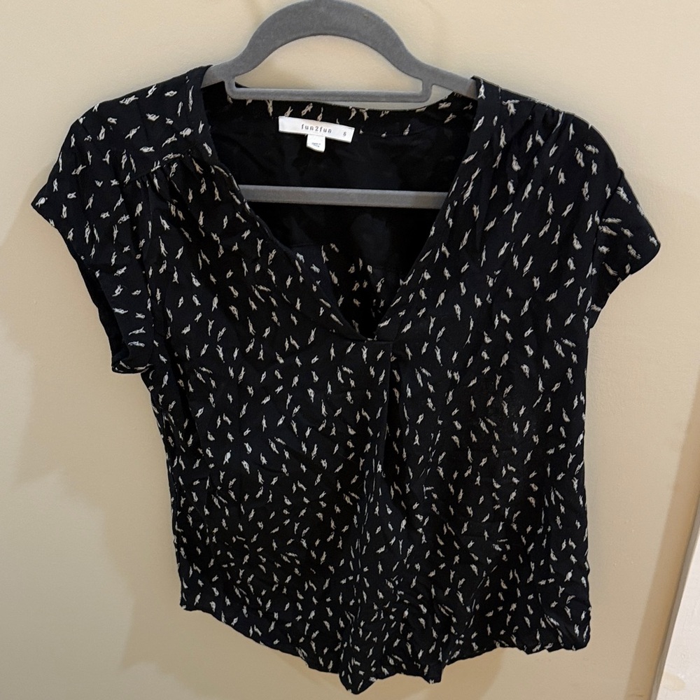 Fun2Fun Black and White Patterned Blouse